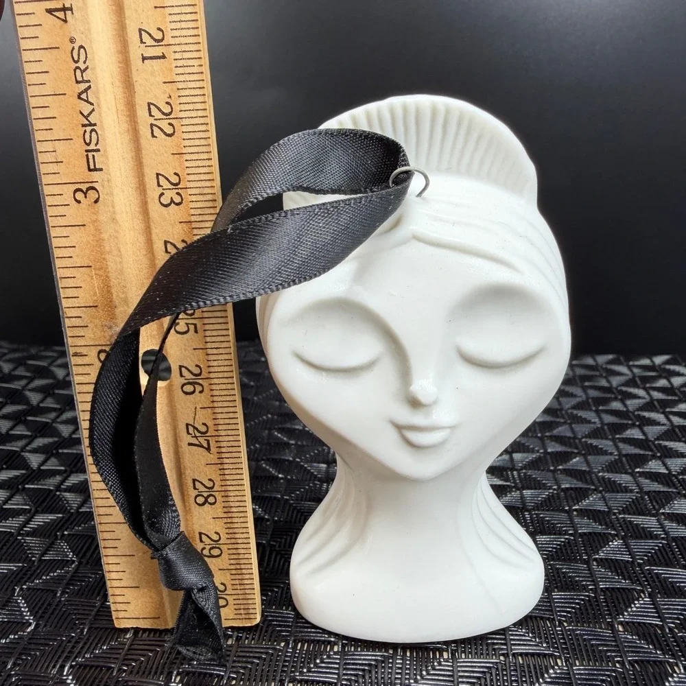 Jonathan Adler Muse Ornament White Porcelain Female Face Heart Sunburst‎ 3.5